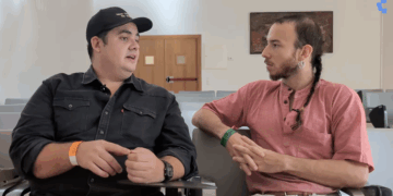 Iván Gómez de CriptoNoticias conversando con el inversionista Pobre Millennial.