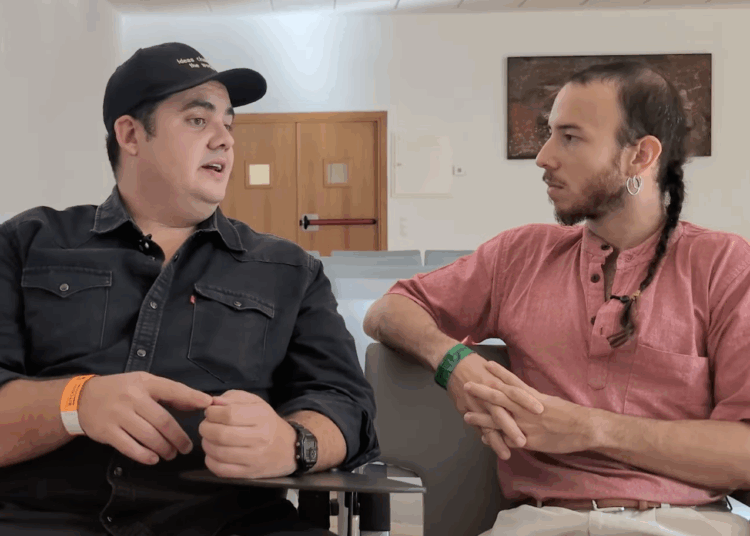 Iván Gómez de CriptoNoticias conversando con el inversionista Pobre Millennial.