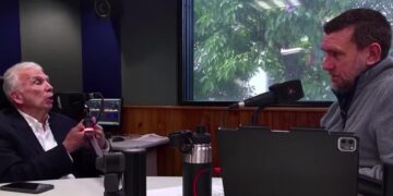 Rodolfo Gasparri ofrece declaraciones en una entrevista radial en Caracas.
