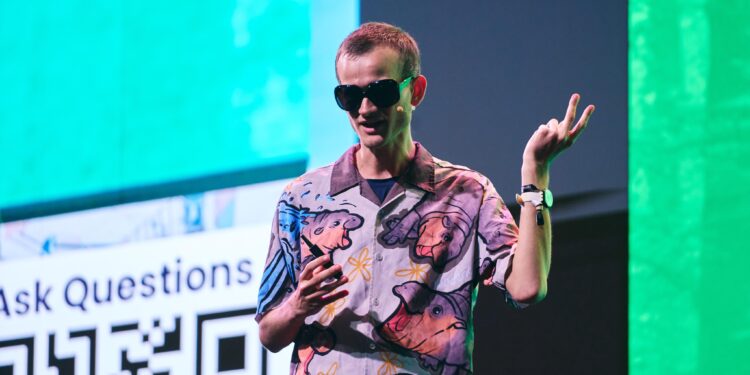 Vitalik Buterin da una presentación en la Devconnect Buenos Aires.