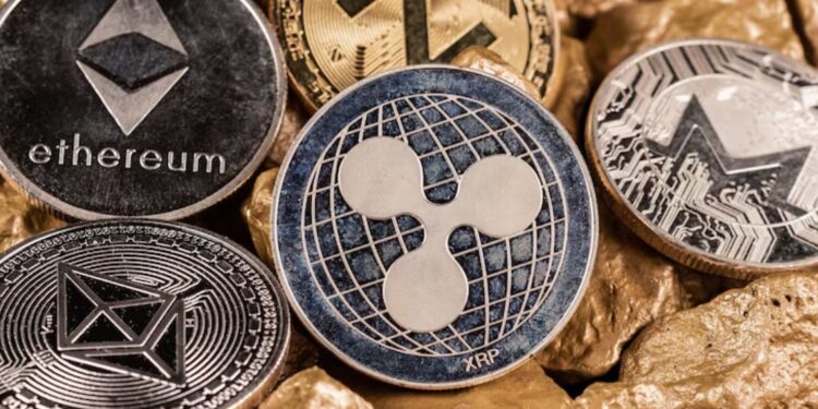 Monedas físicas de Ripple, Ethereum, Monero, ZCash y otras redes.
