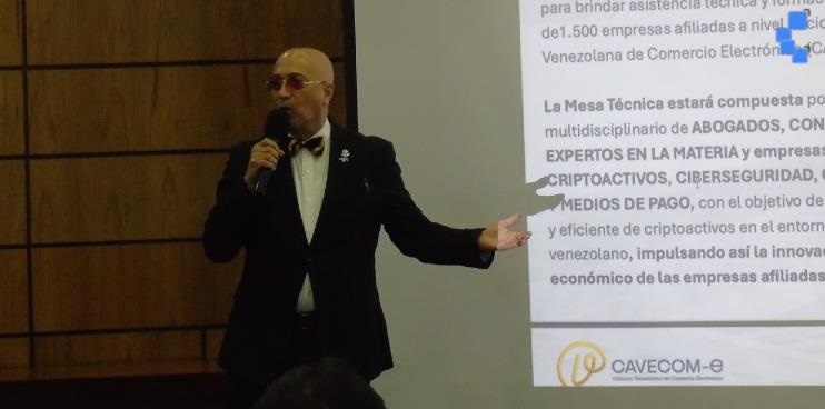 Fotografía del presidente de Cavecom-e, Richard Ujueta.