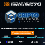 Arte promocional de la Cripto Conferencia 6.ª edición que muestra la fecha 6 de diciembre de 2025, lugar Centro de Convenciones Chuquiago Marka en La Paz, logotipo tridimensional azul de la conferencia en el centro, texto que anuncia charlas, stands, talleres prácticos y closing party.