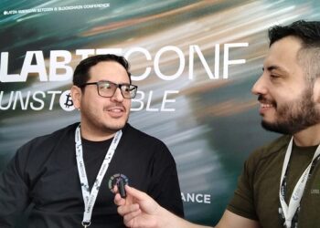 José Rafael Peña, de ViaBTC, siendo entrevistado por Nicolás Antiporovich.