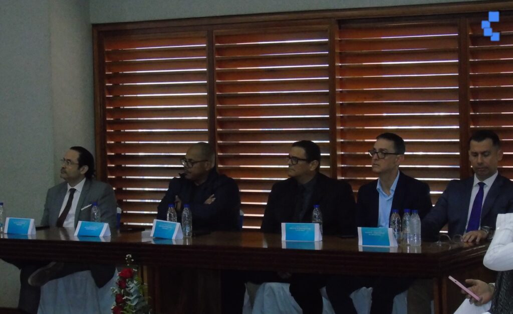 Photograph members of the Cavecom-e cryptoassets technical table.