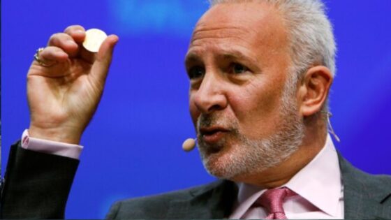 «Prepárense para un colapso económico histórico»: Peter Schiff