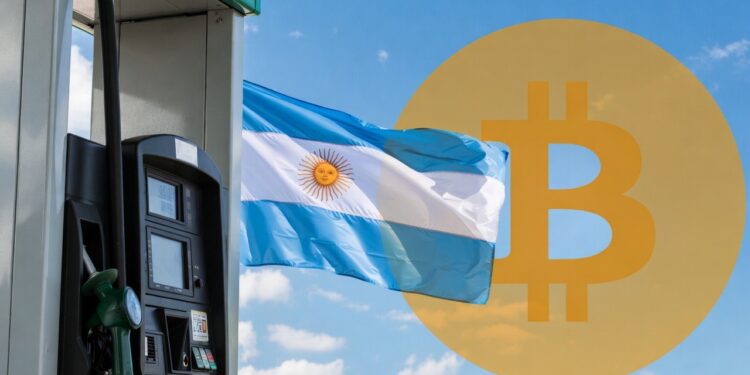 Bandera de Argentina junto a una estación de gasolina y un logo de bitcoin.