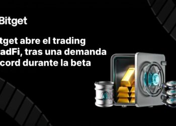 Banner de Bitget TradFi tras demanda récord en beta, con caja fuerte abierta, lingotes de oro y activos tradicionales, fondo negro corporativo.
