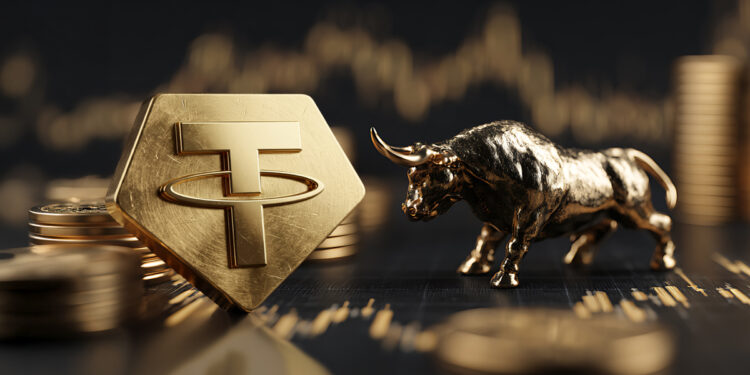 Logo de XAUT de metal, con una estatuilla de un toro dorado a su lado, rodeados de monedas de oro y graficos de velas dorados