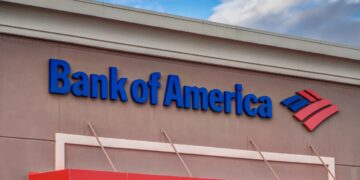 Fotografía de fachada del Bank of America.