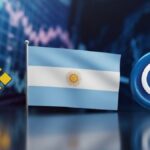 Bandera de Argentina junto a una moneda de USDC a la derecha y el logo de Binance a la izquierda, con gráficas en el fondo.