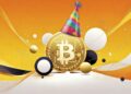 Logo de bitcoin con un gorro de cumpleaños.