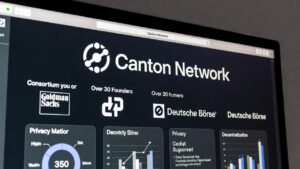 Una monitor muestra un sitio web de Canton Network en blanco y negro.