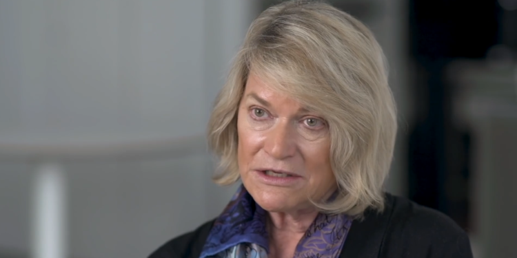 Fotografía de la senadora republicana Cynthia Lummis.