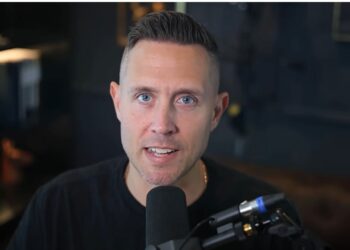 Dan Gambardello hablando en su canal de YouTube.