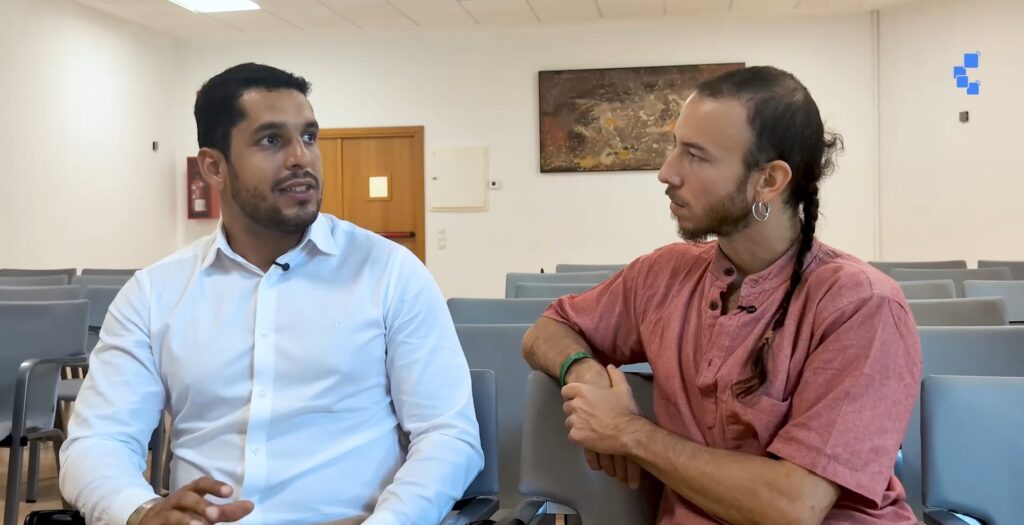 Fotografía de Javier Bastardo siendo entrevistado por CriptoNoticias.