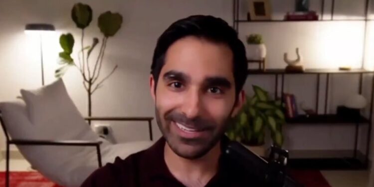 Kash Dhanda en una entrevista hablando de Solana.