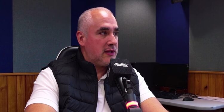 Fotografía del economista venezolano Luis Oliveros.