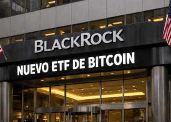 Edificio corporativo de BlackRock con el letrero "NUEVO ETF DE BITCOIN".