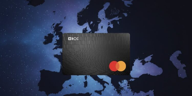 Tarjeta de OKX sobrepuesta sobre la silueta del continente europeo.