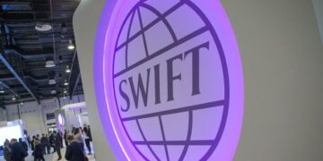 Fotografía del logo del sistema SWIFT.