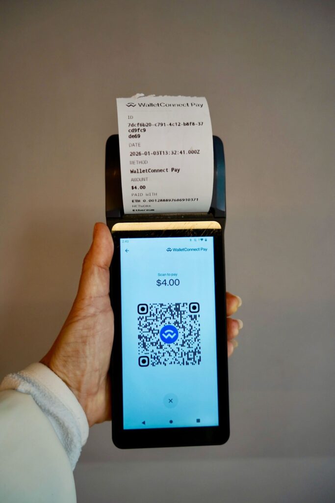 Foto de transacción de pago con POS de Ingenico mediante WalletConnect Pay.