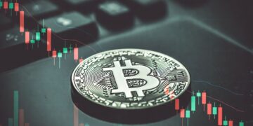 moneda de bitcoin, gráfico de precio en caída que no logra subir.