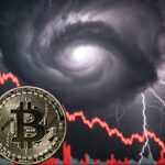 moneda de bitcoin, gráfico de precio en caída iluminado en rojo, y un huracán