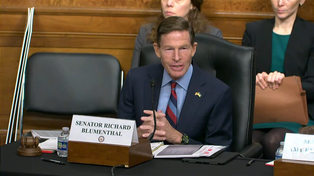 Fotografรญa del senador Richard Blumenthal.