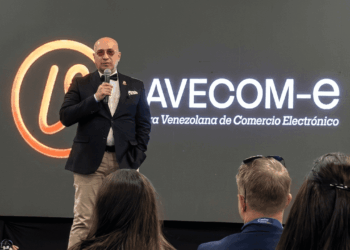 Richard Ujueta, presidente de Cavecom, durante la Cumbre Crypto Global celebrada en Margarita, Venezuela.