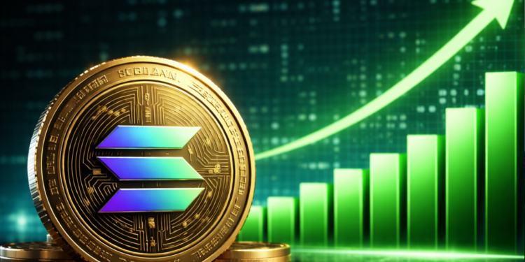 Una moneda física de solana junto a un gráfico de barras verdes.