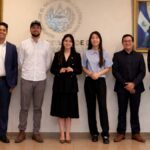 Fotografía de los graduandos de CUBO+ que viajarán a Japón.