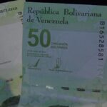 Fotografía de billetes del cono monetario vigente en Venezuela.