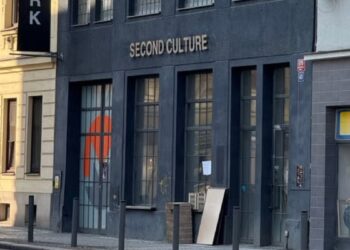 Sede clausurada de Paralelní Polis, en Praga.