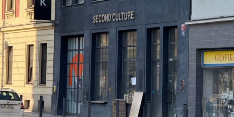 Sede clausurada de Paralelní Polis, en Praga.