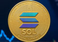 Una moneda dorada de Solana sobre gráficos de precios.