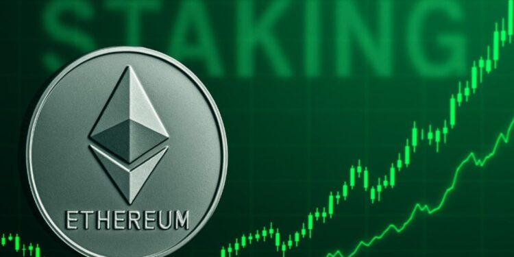 Una moneda física de Ethereum con gráficas verdes y la palabra staking de fondo.