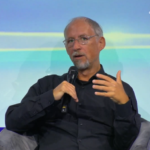 El desarrollador bitcoiner Adam Back en una conferencia.