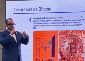 Aníbal Garrido, especialista venezolano en criptoactivos durante la Cumbre Crypto Global celebrada en Margarita al oriente de Venezuela.