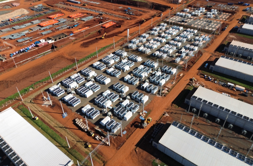 Mientras el hashrate global cae, la minería de Bitcoin crece en Paraguay y Brasil