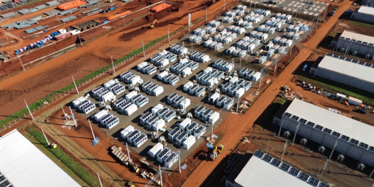 Vista aérea de la granja minera de Bitcoin de HIVE en en Yguazú, Paraguay.