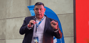 Orlando Germรกn, Coordinador Acadรฉmico del Diplomado de Gestiรณn Estratรฉgica de Criptomonedas y Finanzas Digitales de la Universidad Central de Venezuela.