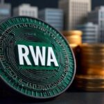 Moneda con las palabras RWA sobre monedas y edificios