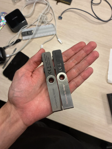 Investigador brasileño expone red de wallets falsas Ledgers