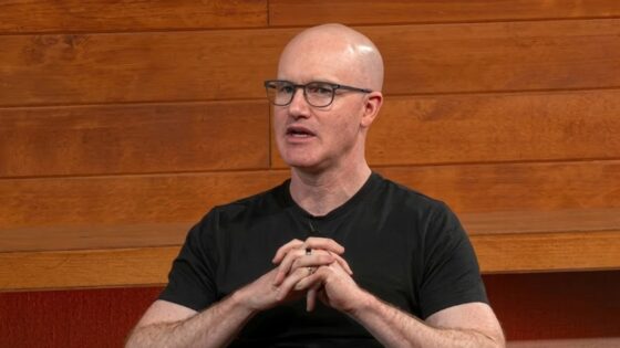 CEO de Coinbase: economía de agentes de IA podría ser más grande que la humana