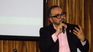 Fotografía del asesor de criptomonedas Aníbal Garrido.