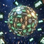 Esfera luminosa formada por tokens de Ethereum, Ethena, USDe y sUSDS flotando en un espacio digital fintech. Iconos de RWA rodean la esfera.