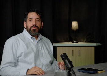 Fotografía del economista Asdrúbal Oliveros.