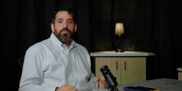 Fotografía del economista Asdrúbal Oliveros.