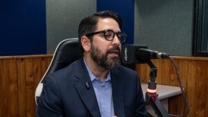 Fotografía del economista venezolano Asdrúbal Oliveros.